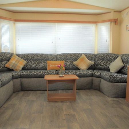 Modern 2 Bedroom Static Caravan - Lyons Kingsley Holiday Park - Pensarn, Abergele - Pet Friendly Exterior foto