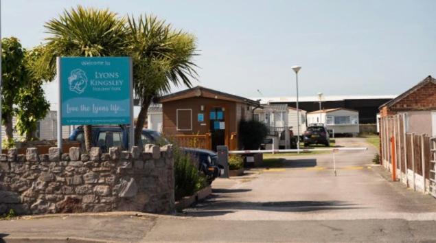 Modern 2 Bedroom Static Caravan - Lyons Kingsley Holiday Park - Pensarn, Abergele - Pet Friendly Exterior foto