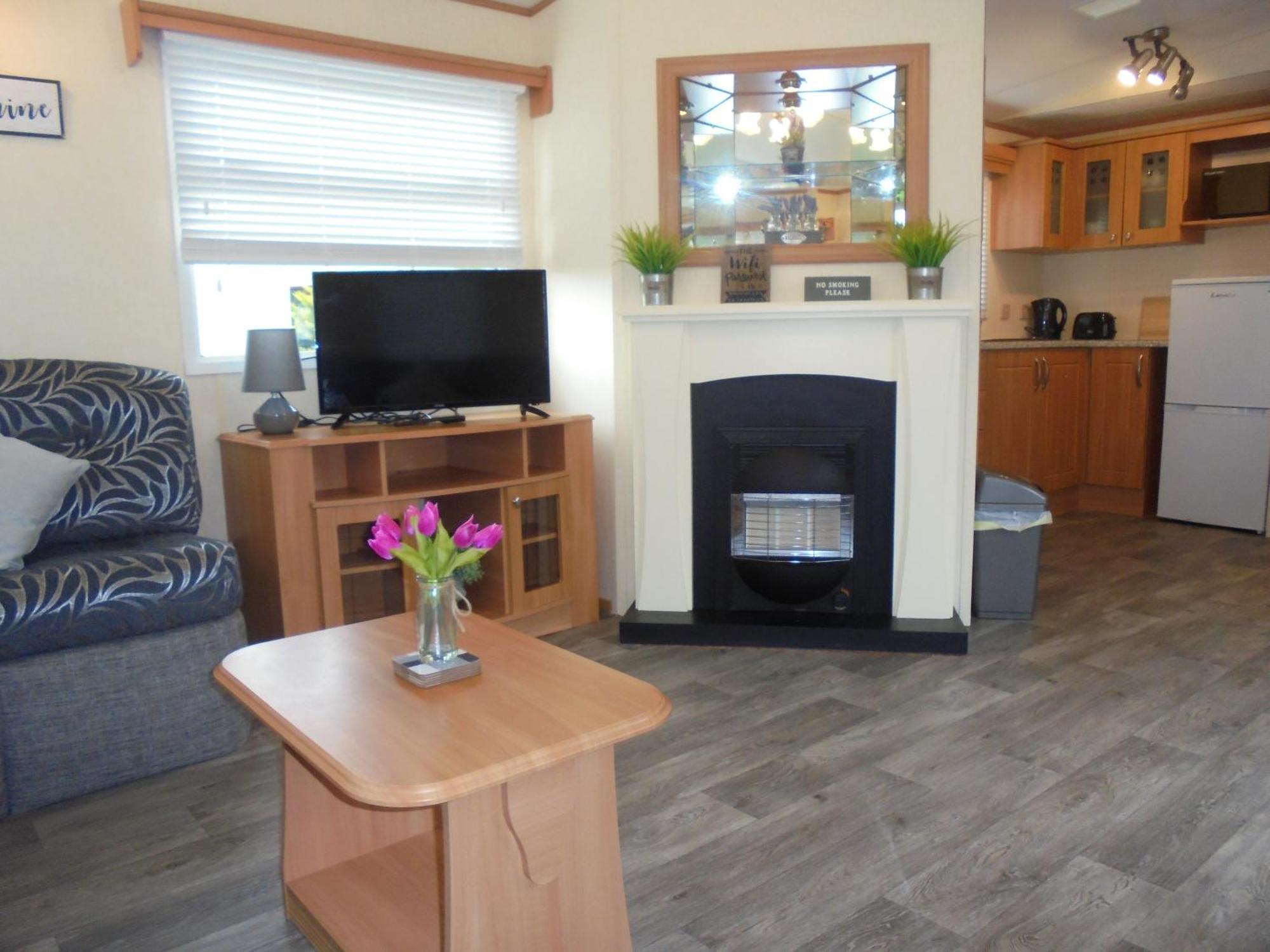 Modern 2 Bedroom Static Caravan - Lyons Kingsley Holiday Park - Pensarn, Abergele - Pet Friendly Exterior foto